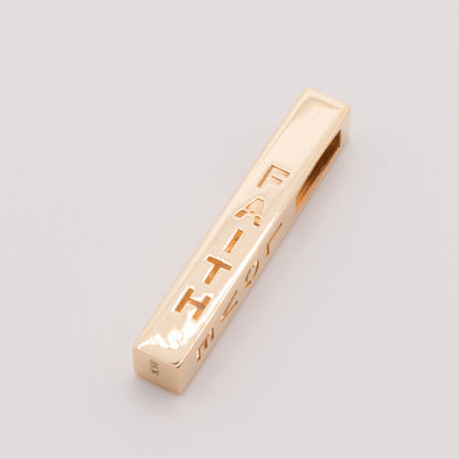 【新品】K18 18金 中空 HOPEバー型ペンダントトップ 0.9g